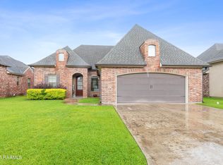 105 Cane Creek Dr, Broussard, LA 70518