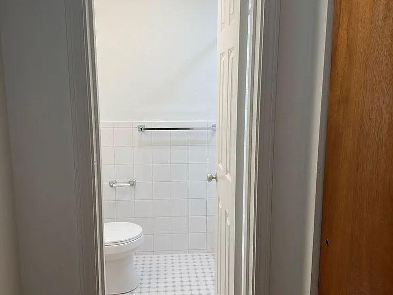 5424 Fifth Ave — Photo 45