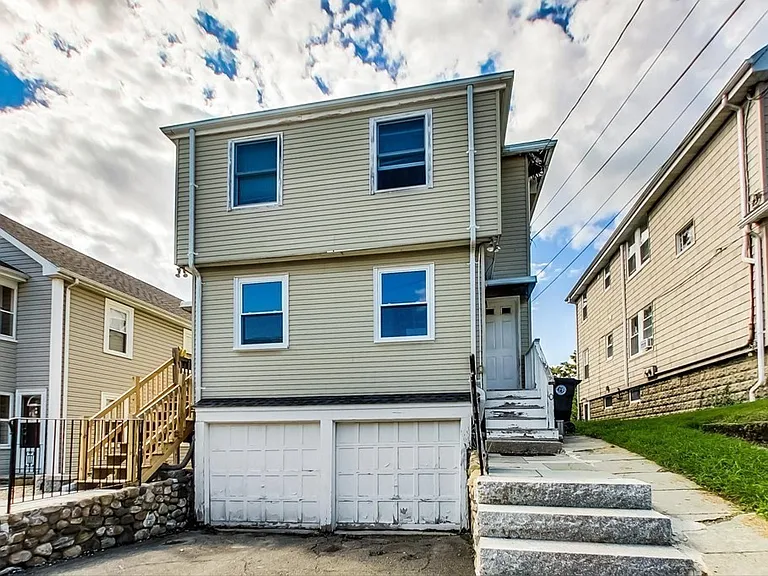 10 Chapman St #1 — Photo 1