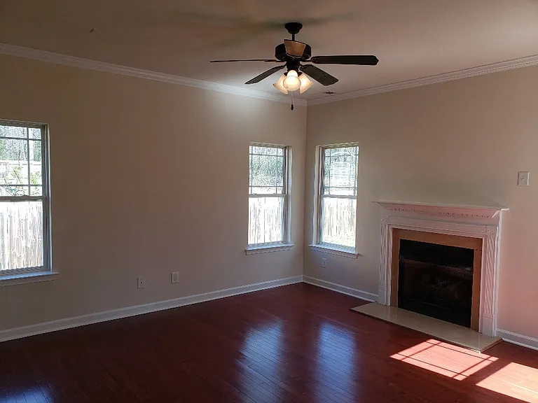626 Neal Dr — Photo 9