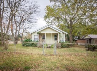 301 W Watson St, Willis, TX 77378