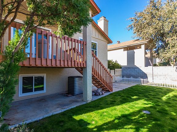 5th image of 921 S Val Vista Dr Unit 37