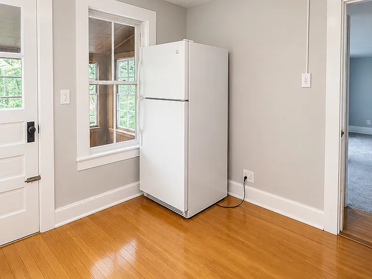 25 Pleasant St #2 — Photo 8