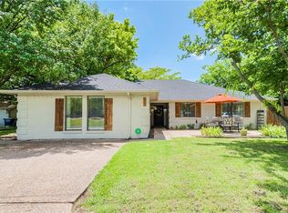 878 N Main St, Van Alstyne, TX 75495