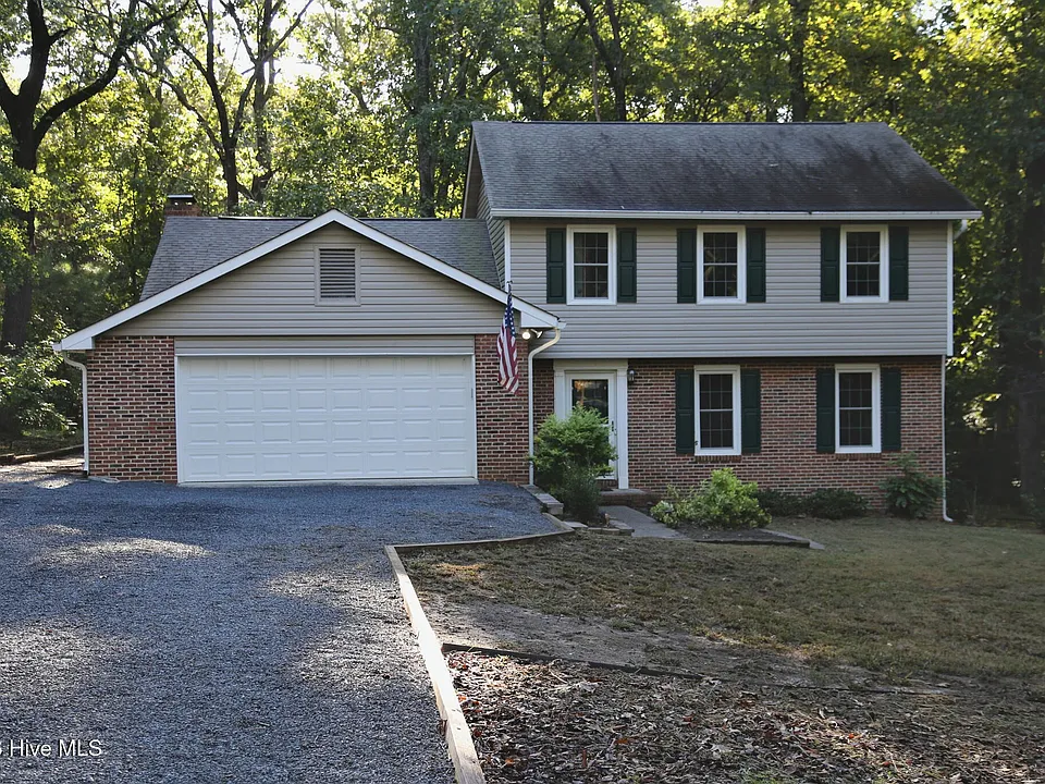 110 Stornoway Dr