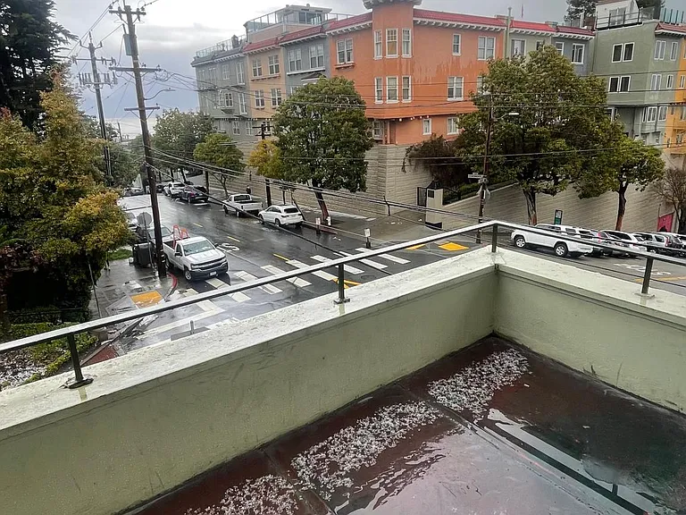 1003 Lombard St — Photo 9