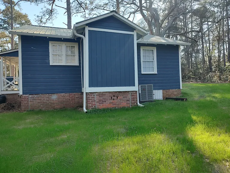 799 Ergle St — Photo 8