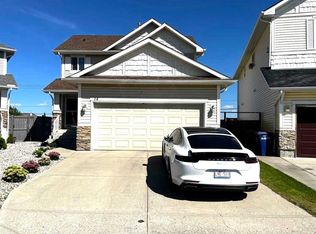 14 Bayside Park SW, Airdrie, AB T4B0V6