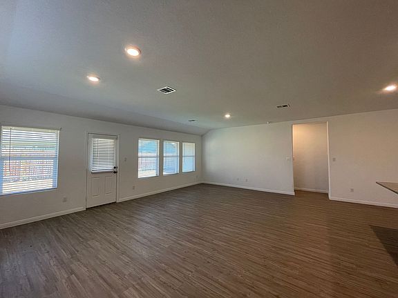 4th image of 414 Fairy Duster Dr