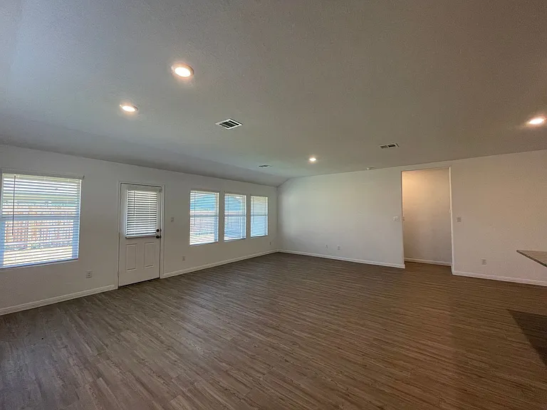 414 Fairy Duster Dr — Photo 4