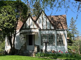 8616 Park Ave, Saint Bonifacius, MN 55375