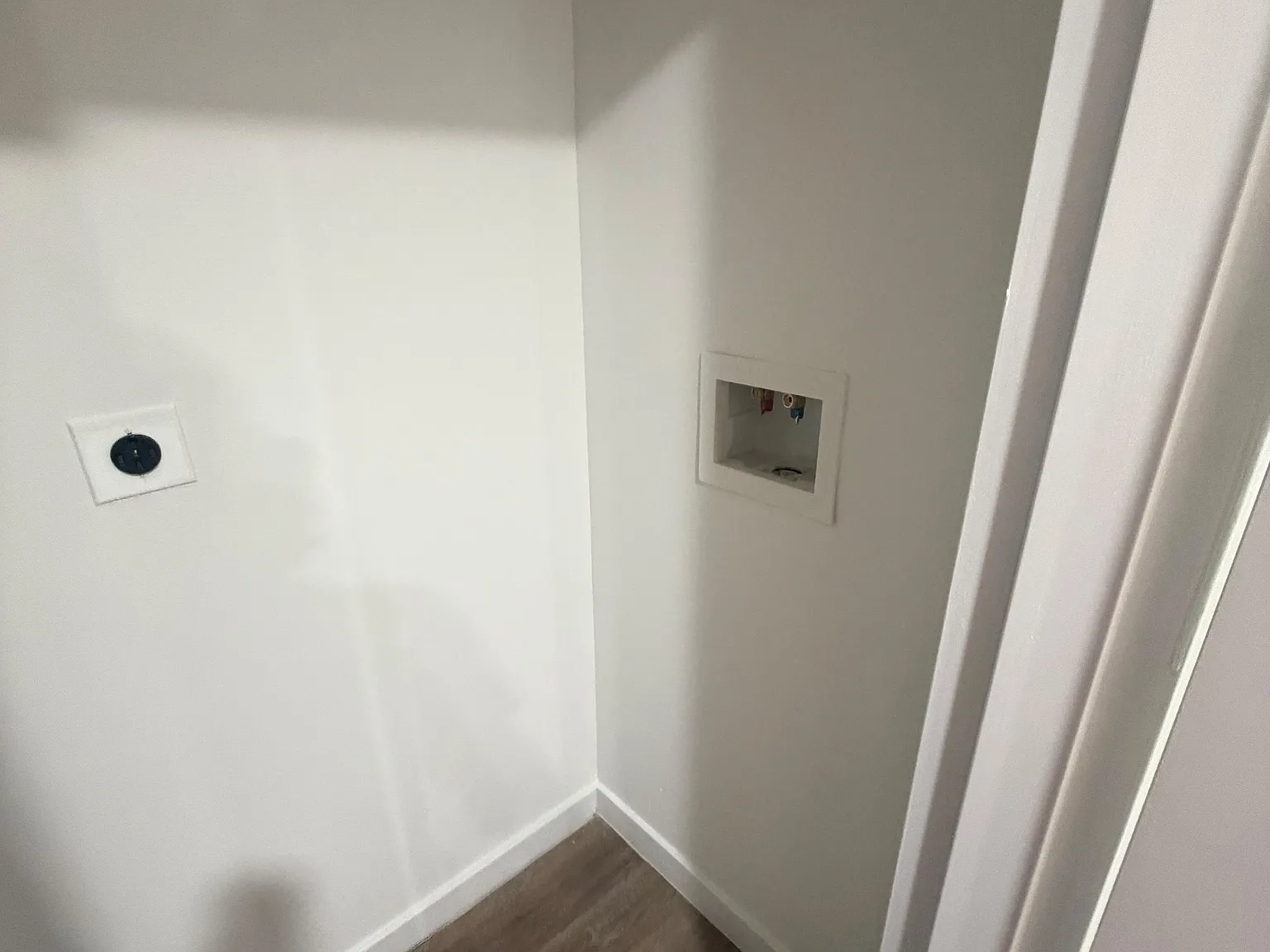 1 bed, $1,718 — Photo 4