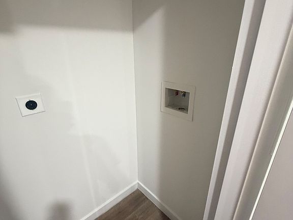 4th image of 112 Godwin Ave #402