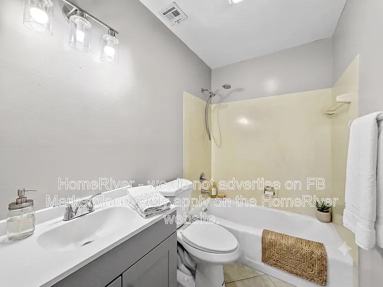 2015 Oleander Blvd #D — Photo 9