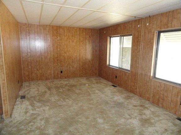 4th image of 17052 Esperanza Dr