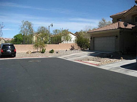 4th image of 607 Sunderland Ct