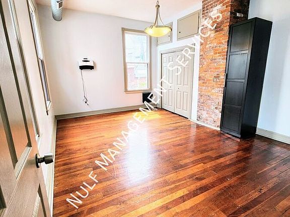 3rd image of 5104 Butler St APT 2