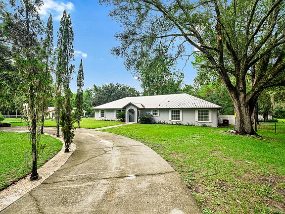 3rd image of 7418 NW 128th Pl