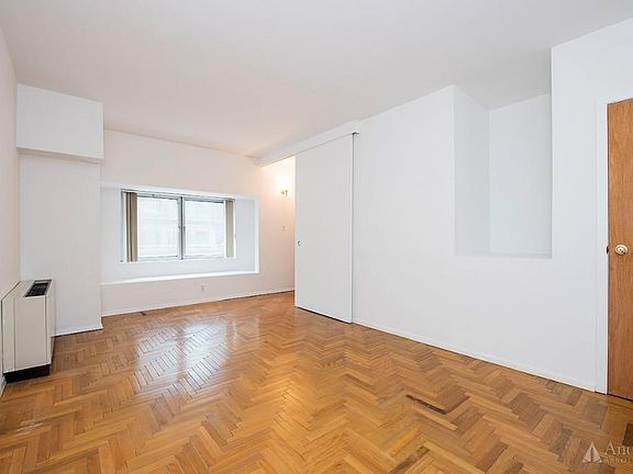 4th image of 301 W 57th St APT 2B