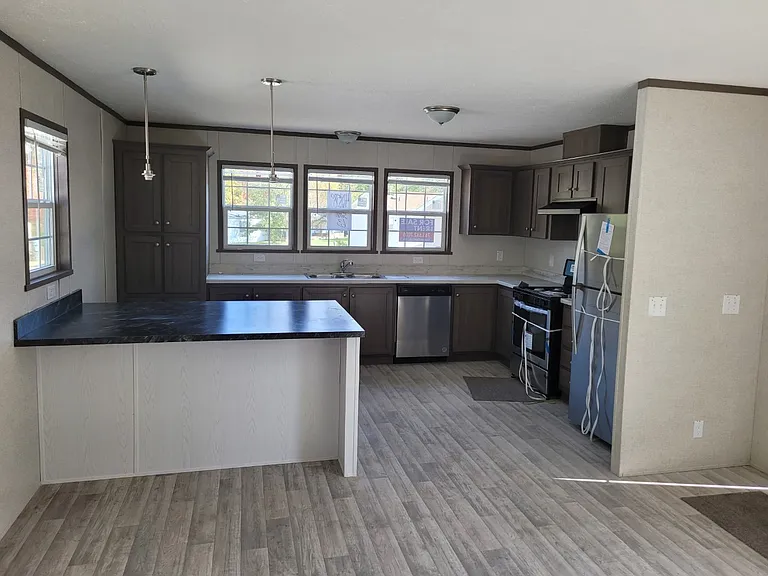 2801 S Stone Rd #63 — Photo 5