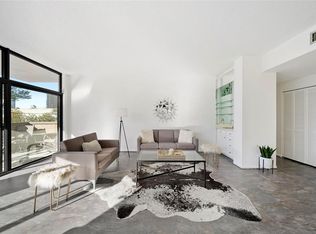 21 Briar Hollow Ln UNIT 202, Houston, TX 77027