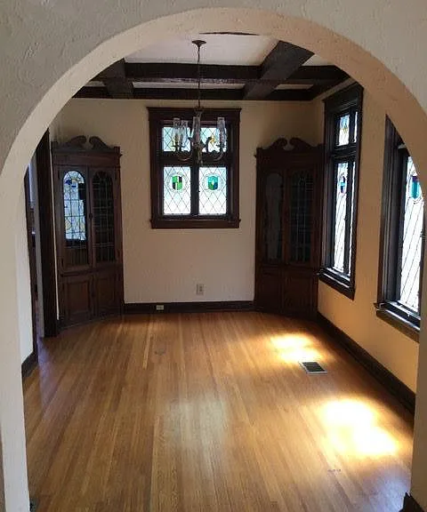 515 Dover Rd — Photo 2