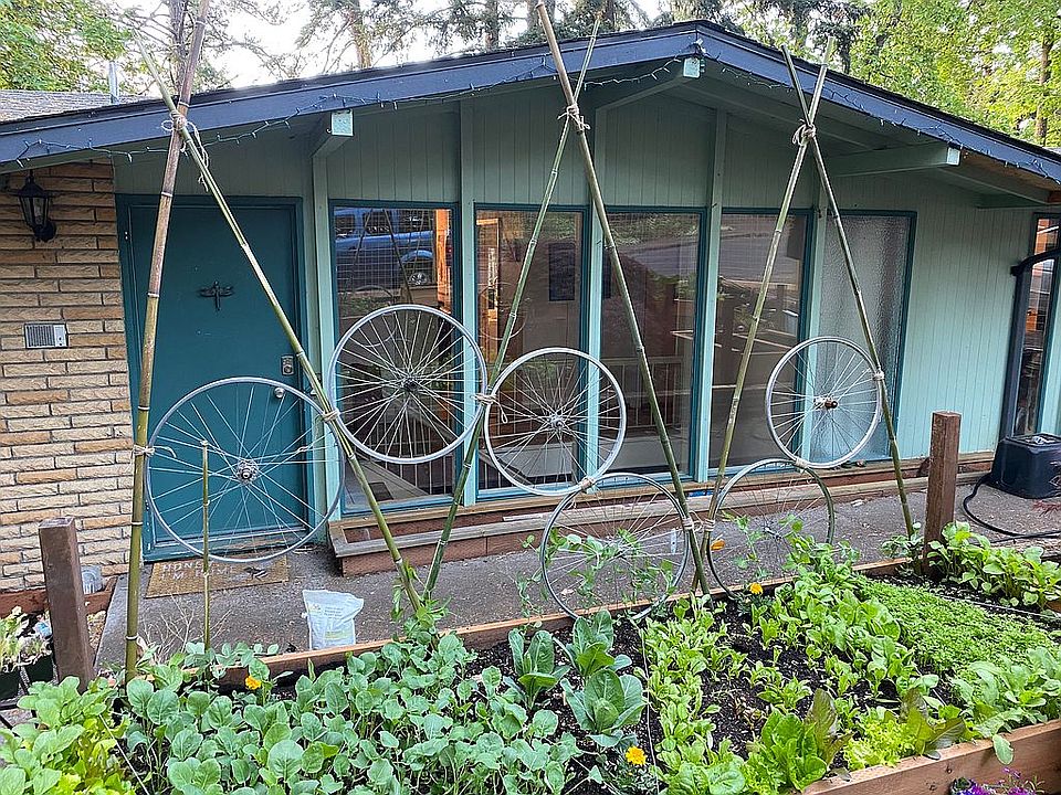 Front entry through garden. 