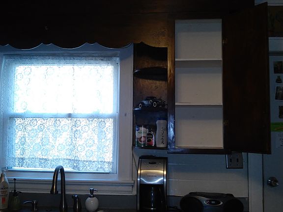 3rd image of 1719 South Ave