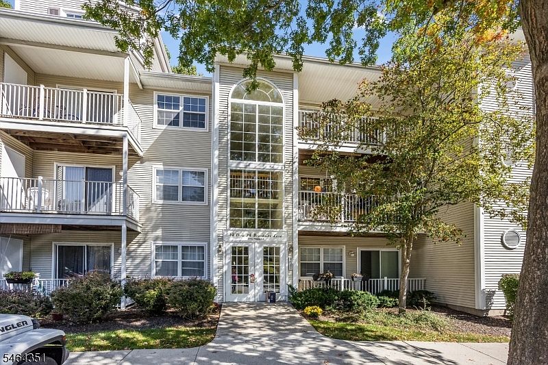 1st image of 32 Brookside Ln #32