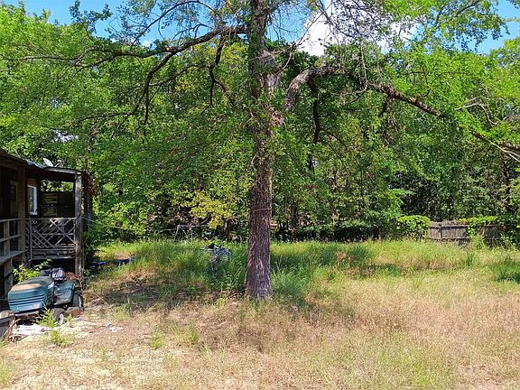 4th image of 2411 Arapaho Rd