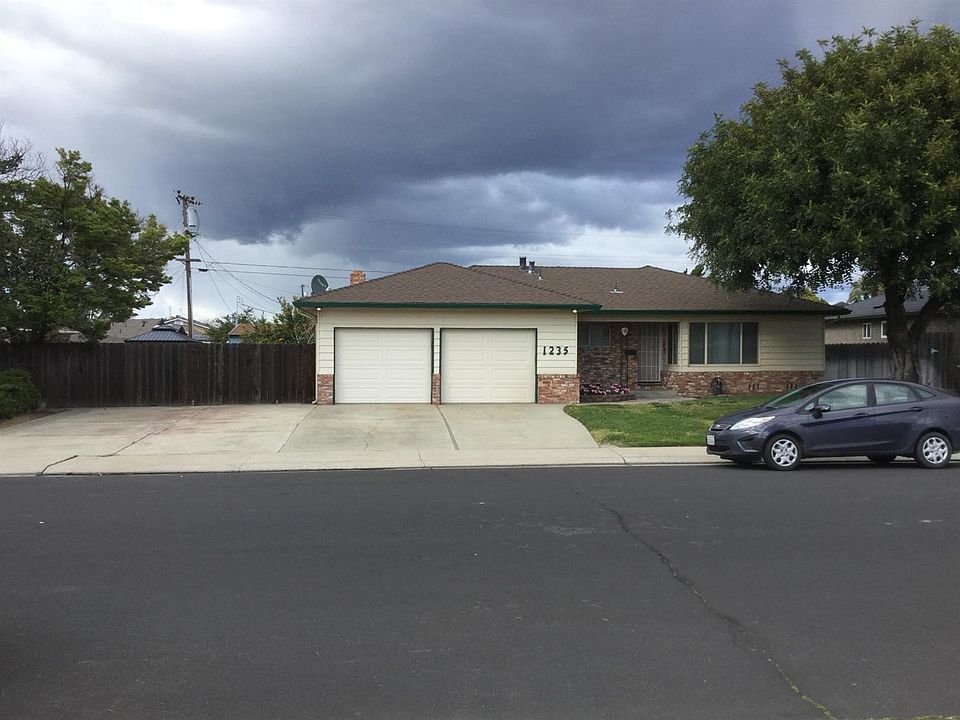 1st image of 1235 Armstrong Dr