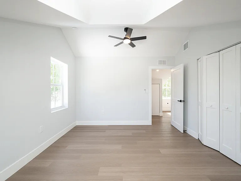 1315 William St — Photo 19