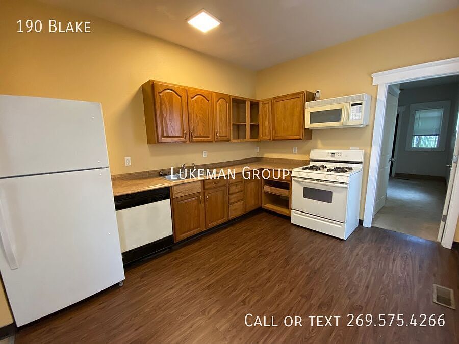 1st image of 190 Blake Blvd