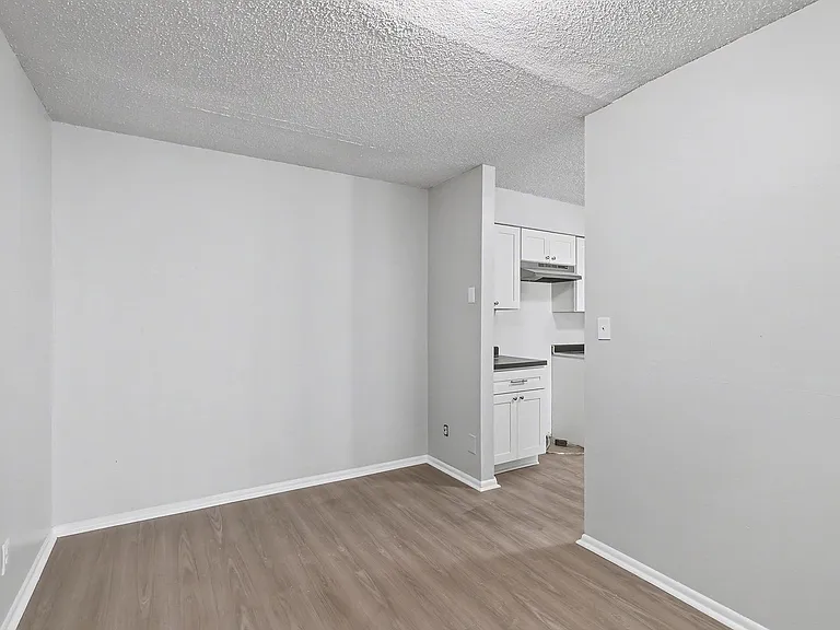 Stoneybrook Apartments — Photo 21