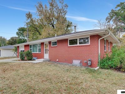 800 N 66th St, Lincoln, NE, 68505