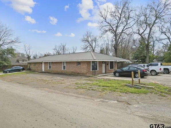 300 S Cedar St, Crockett, TX 75835