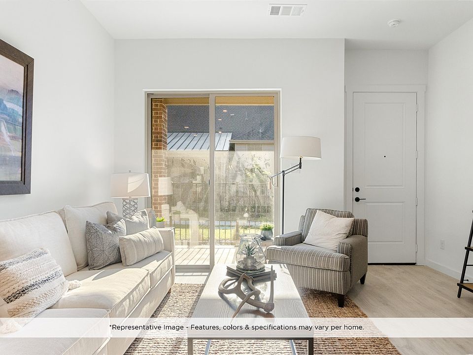 1st image of 2824 Applewood Way