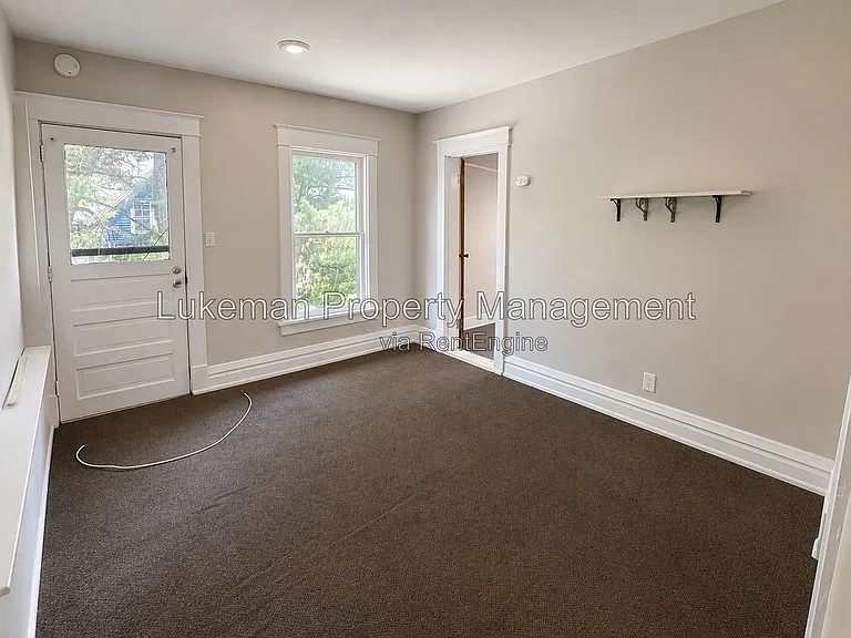 415 Davis St #4 — Photo 2