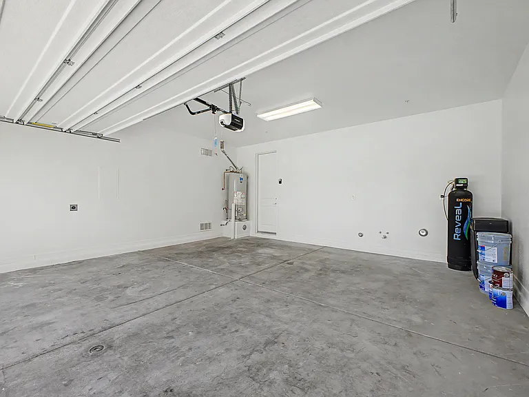 3944 E Dublin St — Photo 16