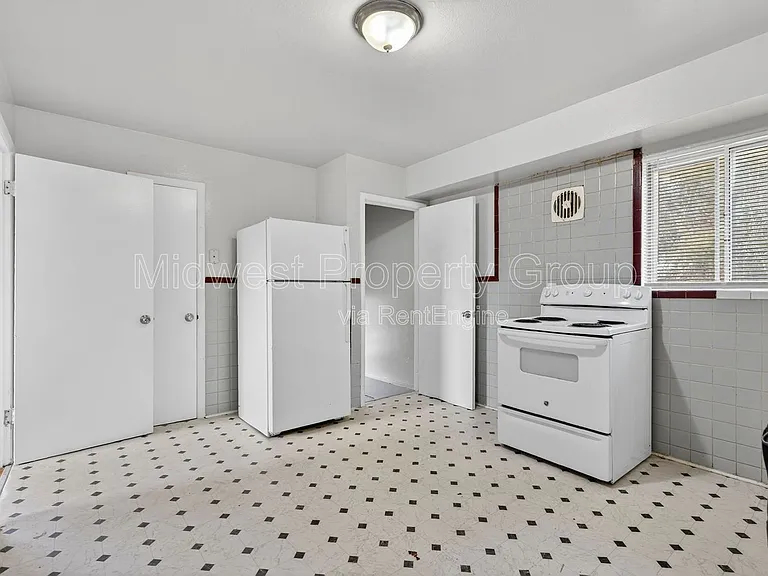 5900 Sheriton Dr — Photo 9