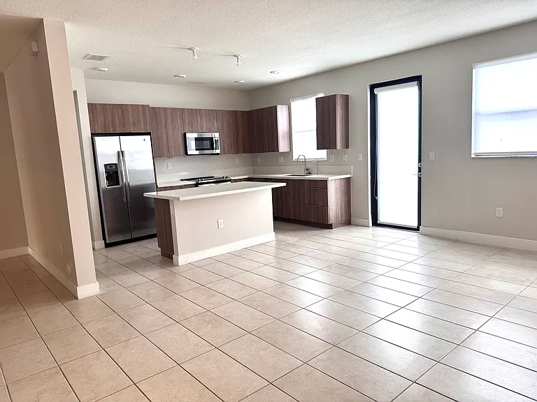 8058 NW 105th Ct #5800 — Photo 7