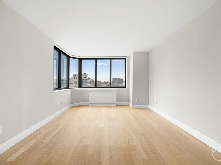 345 E 94th St #9G — Photo 6