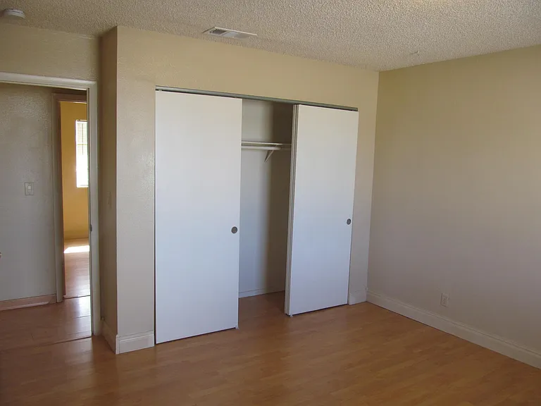537 Longtree Ave — Photo 14