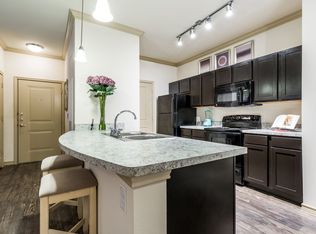 10514 Bandera Rd #3202, San Antonio, TX 78250