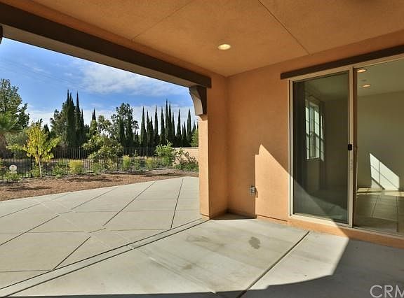 5th image of 822 E Manresa Dr