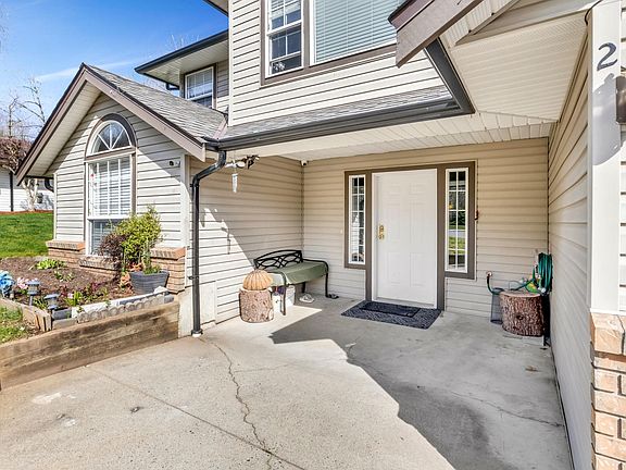 3rd image of 3770 Clearbrook Rd #2