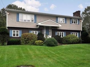 187 New Meadow Rd, Barrington, RI 02806