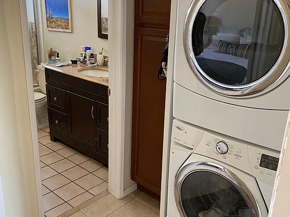 2nd image of 1308 Ocean Park Blvd #7