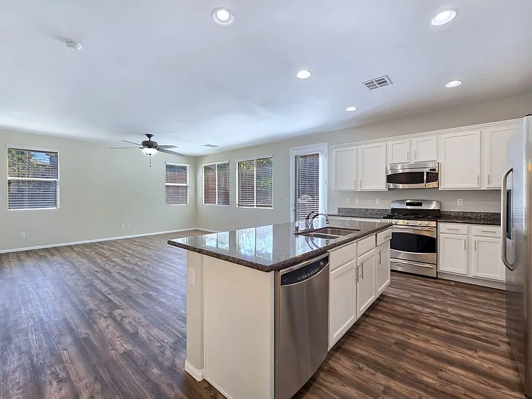 5389 Hollymead Dr — Photo 25