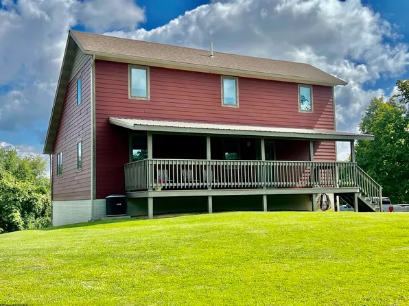 5637 Beverly Pike, Grafton, WV 26354